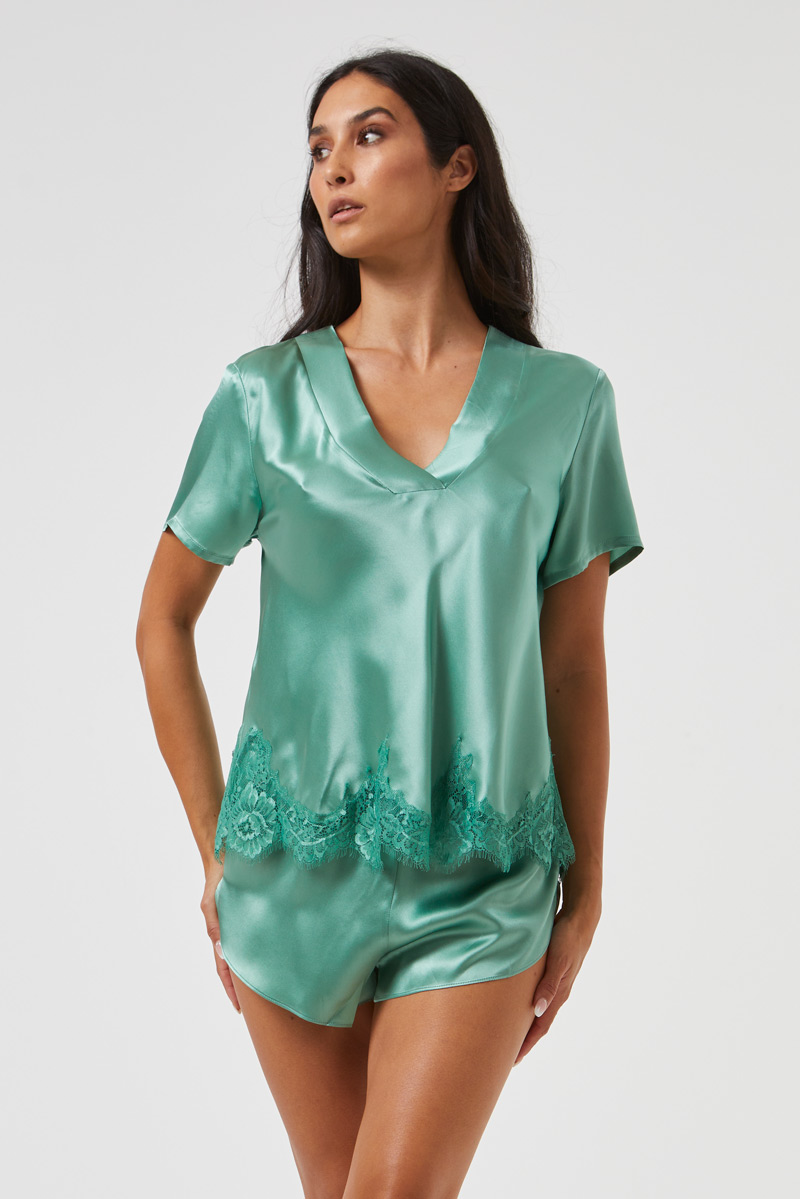 SHORT SLEEVE SATIN TOP WITH LACE